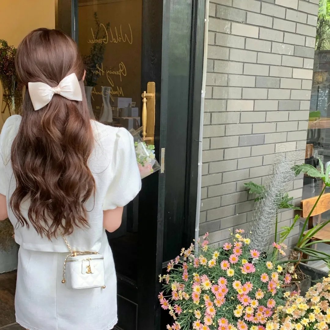 小妮扛枪